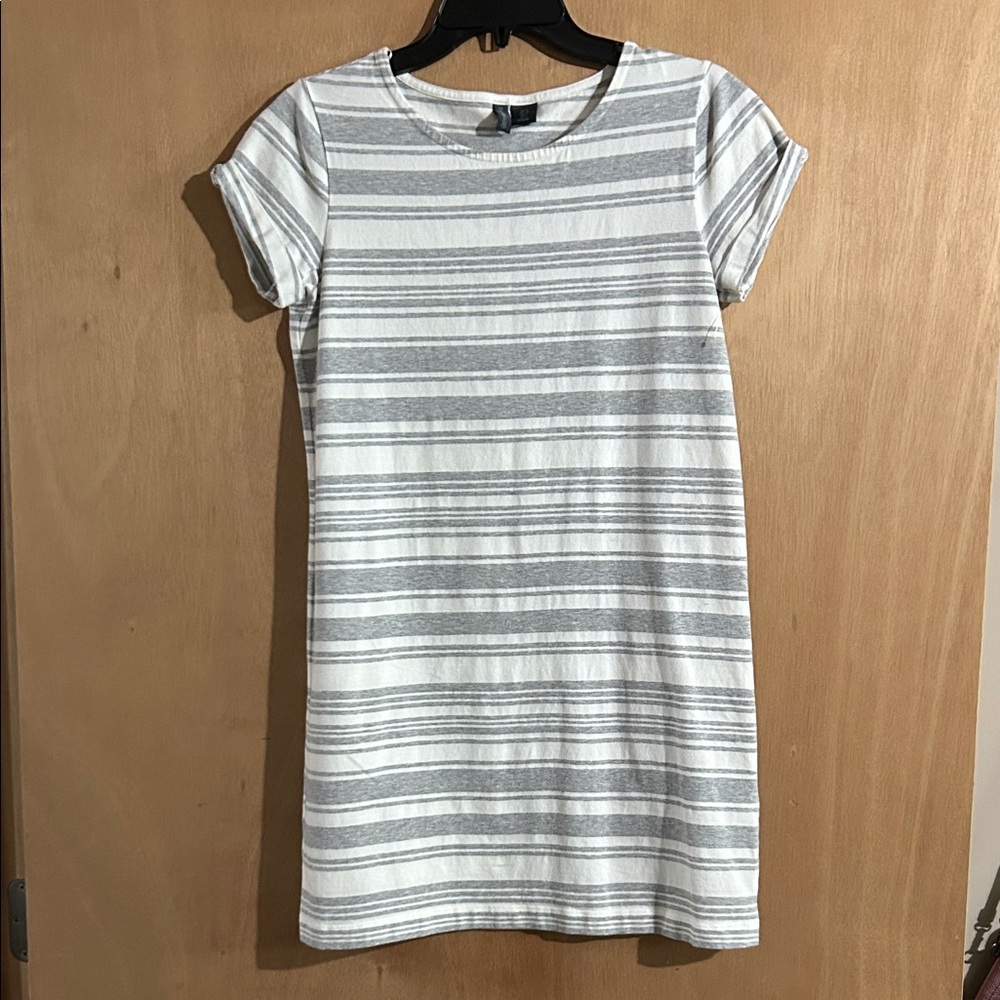 NWOT Paraphrase Gray and White Striped Dress